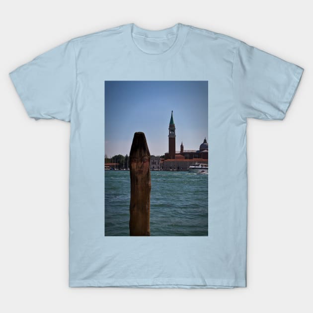 Venetian painted mooring post T-Shirt by Violaman